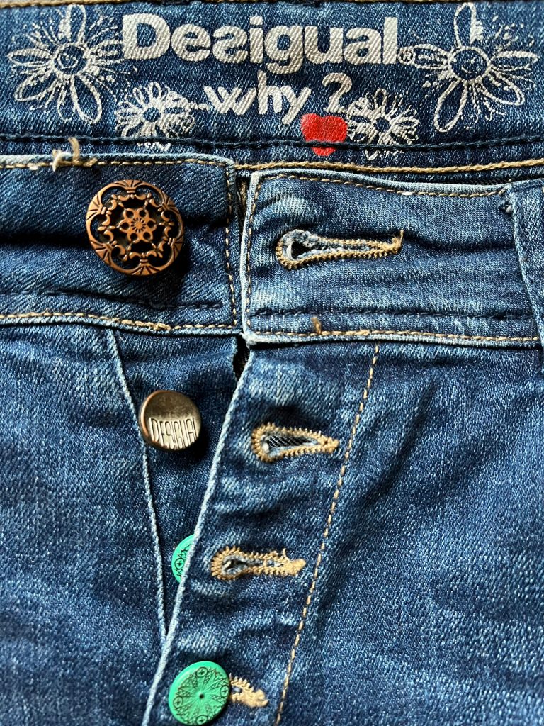 blue jeans for opinionated body